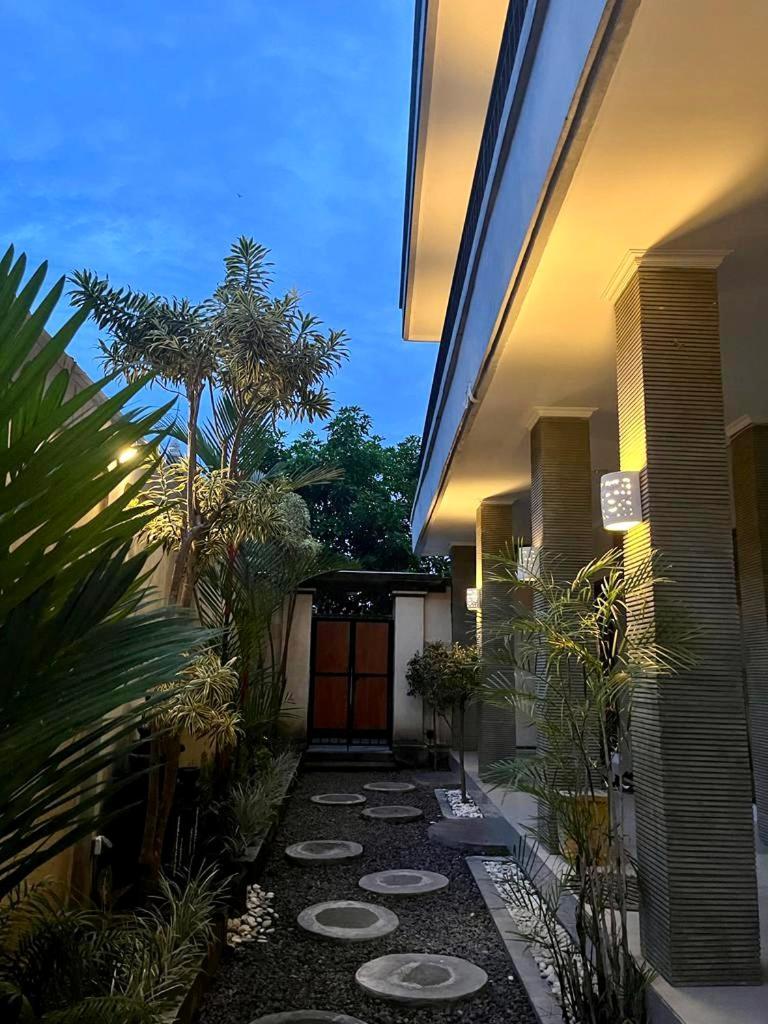 Amigos Guesthouse & Hostel Canggu Exterior foto